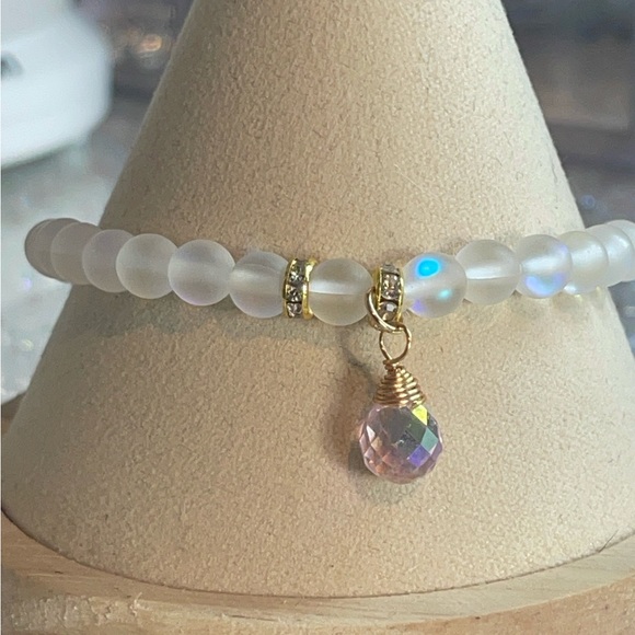 Matte Aurora Crystal bracelet with gold rhinestone accents & charm - Picture 4 of 4